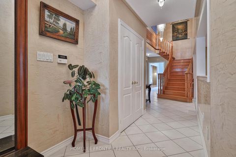 Photo 4 at 110 Red River Crescent, Woodland Hill, Newmarket
