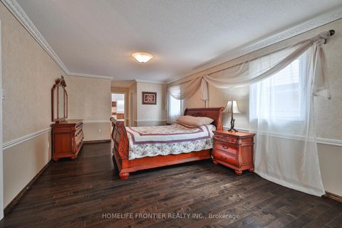 Photo 34 at 110 Red River Crescent, Woodland Hill, Newmarket