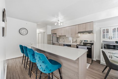 Photo 10 at 424 - 1 Falaise Road, West Hill, Toronto