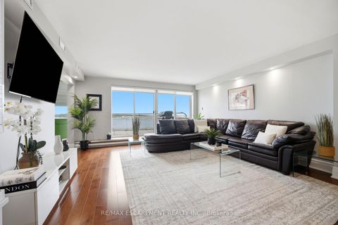 Photo 7 at 803E - 460 Queens Quay Way W, Waterfront Communities C1, Toronto