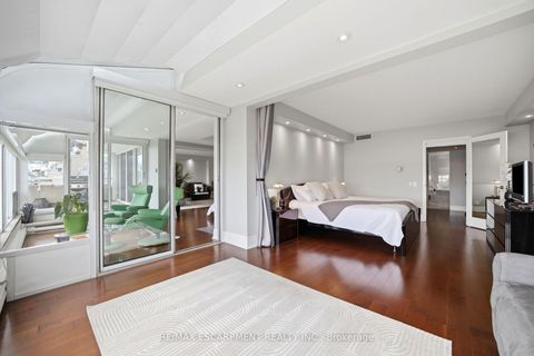 Photo 19 at 803E - 460 Queens Quay Way W, Waterfront Communities C1, Toronto