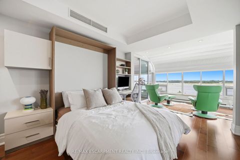 Photo 20 at 803E - 460 Queens Quay Way W, Waterfront Communities C1, Toronto