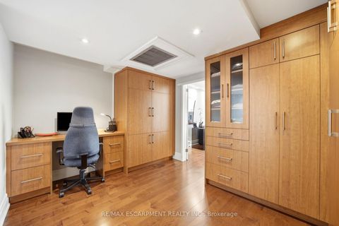 Photo 23 at 803E - 460 Queens Quay Way W, Waterfront Communities C1, Toronto