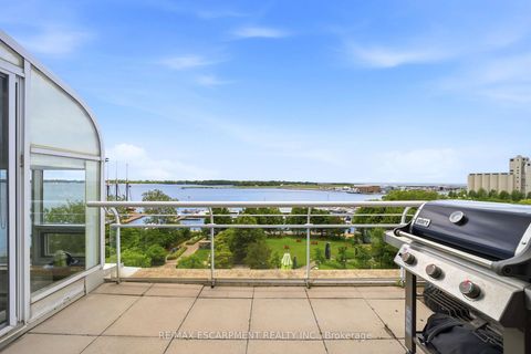 Photo 28 at 803E - 460 Queens Quay Way W, Waterfront Communities C1, Toronto
