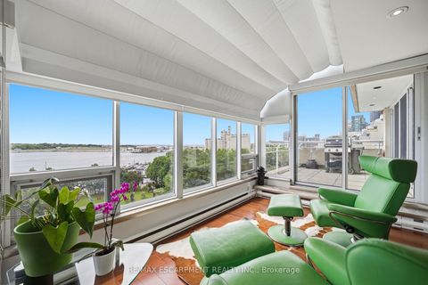Photo 33 at 803E - 460 Queens Quay Way W, Waterfront Communities C1, Toronto
