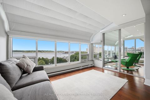 Photo 34 at 803E - 460 Queens Quay Way W, Waterfront Communities C1, Toronto
