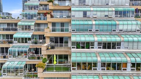 Photo 44 at 803E - 460 Queens Quay Way W, Waterfront Communities C1, Toronto