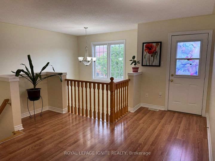 Photo 15 at 90 Sir Jacobs Crescent, Fletcher's Meadow, Brampton