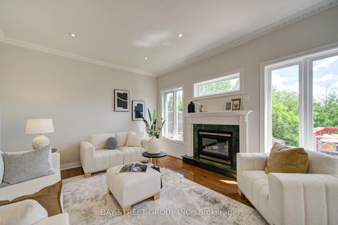 Photo 14 at 19 Fountain Court, Rouge Woods, Richmond Hill