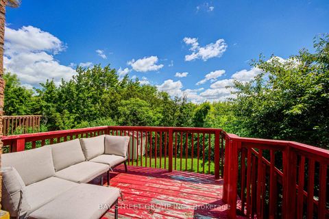 Photo 17 at 19 Fountain Court, Rouge Woods, Richmond Hill