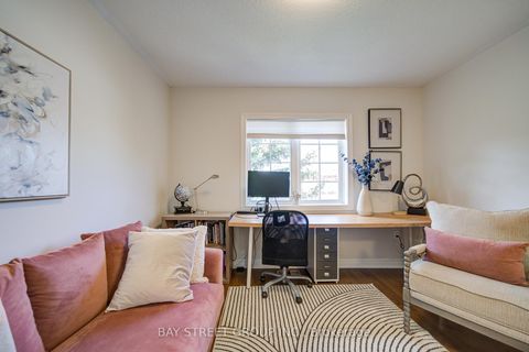 Photo 31 at 19 Fountain Court, Rouge Woods, Richmond Hill