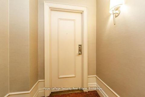 Photo 3 at 1402 - 38 Fontenay Court, Humber Valley, Toronto