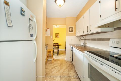 Photo 4 at 201 - 40 Bay Mills Boulevard, Sullivan, Toronto