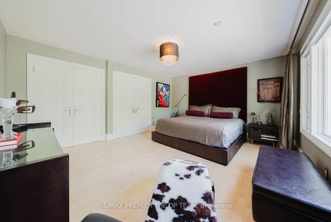 Photo 8 at 66 Clubhouse Road, East Woodbridge, Vaughan