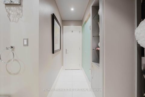 Photo 10 at 66 Clubhouse Road, East Woodbridge, Vaughan