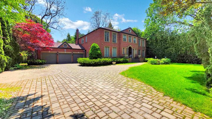 Photo 2 at 21 Forest Heights Boulevard, Windfields, Toronto