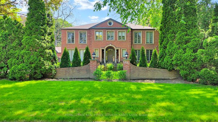 Photo 4 at 21 Forest Heights Boulevard, Windfields, Toronto