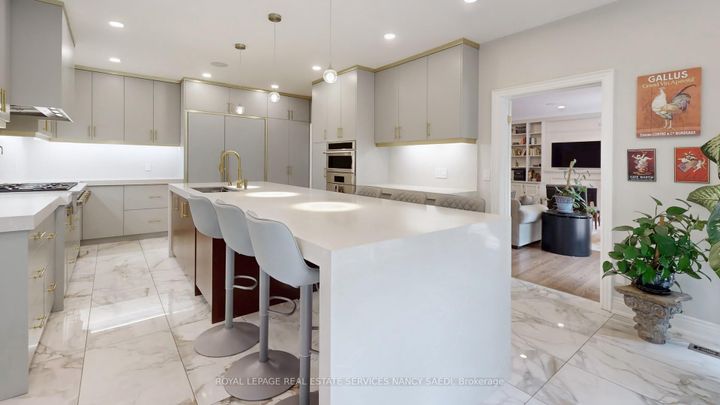 Photo 6 at 21 Forest Heights Boulevard, Windfields, Toronto