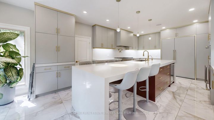 Photo 11 at 21 Forest Heights Boulevard, Windfields, Toronto