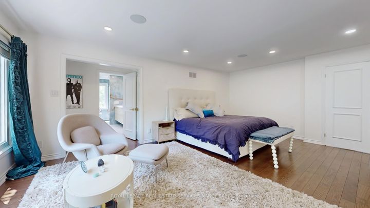 Photo 30 at 21 Forest Heights Boulevard, Windfields, Toronto