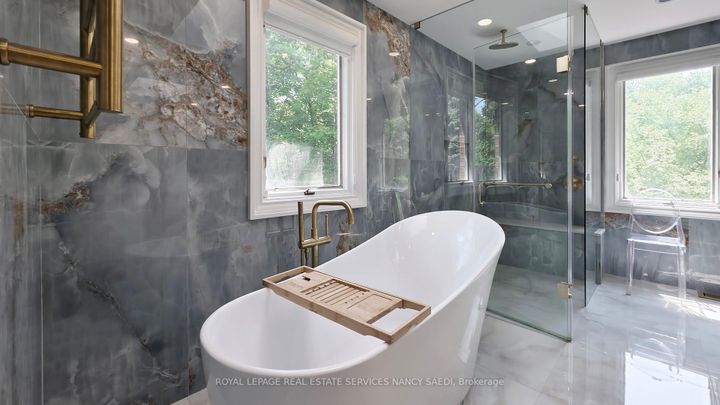 Photo 33 at 21 Forest Heights Boulevard, Windfields, Toronto