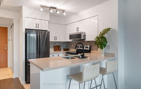 Photo 11 at 1110 - 219 Fort York Boulevard, Niagara, Toronto