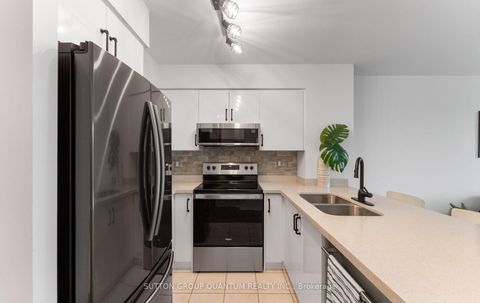 Photo 16 at 1110 - 219 Fort York Boulevard, Niagara, Toronto