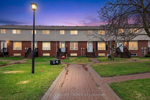 Photo 0 at 14 - 40 East Street, Sutton & Jackson's Point, Georgina