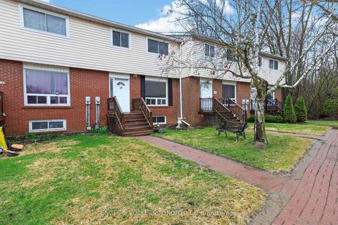 Photo 1 at 14 - 40 East Street, Sutton & Jackson's Point, Georgina