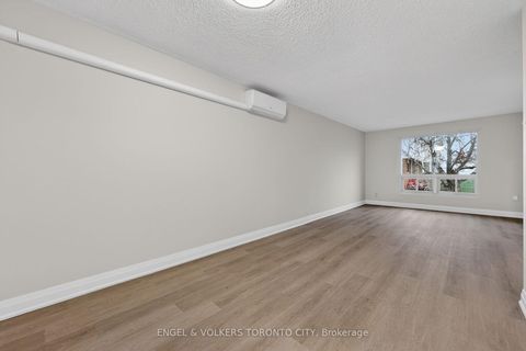 Photo 10 at 14 - 40 East Street, Sutton & Jackson's Point, Georgina