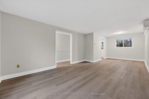 Photo 13 at 14 - 40 East Street, Sutton & Jackson's Point, Georgina