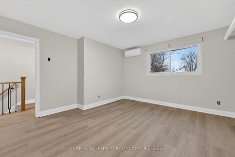 Photo 15 at 14 - 40 East Street, Sutton & Jackson's Point, Georgina