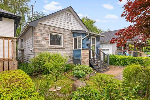Photo 1 at 87 Craiglee Drive, Cliffside, Toronto