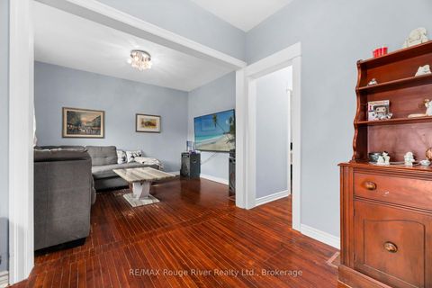 Photo 5 at 87 Craiglee Drive, Cliffside, Toronto