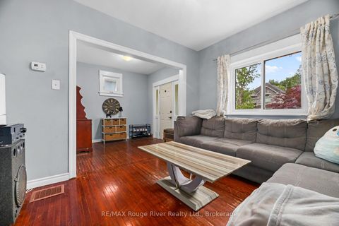 Photo 9 at 87 Craiglee Drive, Cliffside, Toronto