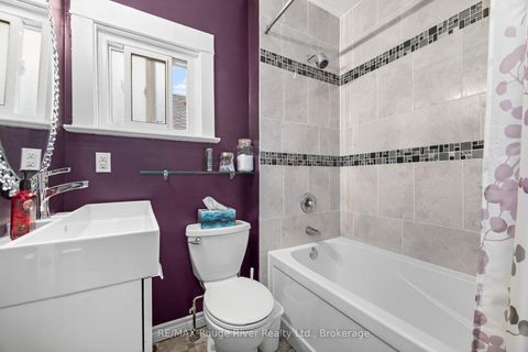 Photo 11 at 87 Craiglee Drive, Cliffside, Toronto