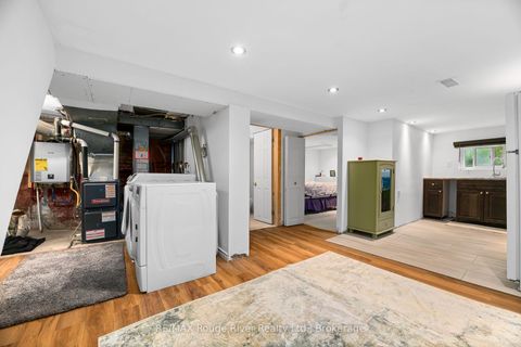 Photo 20 at 87 Craiglee Drive, Cliffside, Toronto