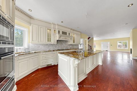 Photo 11 at 171 Beta Street, Alderwood, Toronto