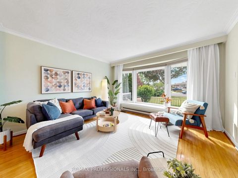 Photo 1 at 19 Davelayne Road, Humbermede, Toronto