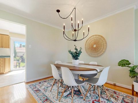 Photo 4 at 19 Davelayne Road, Humbermede, Toronto