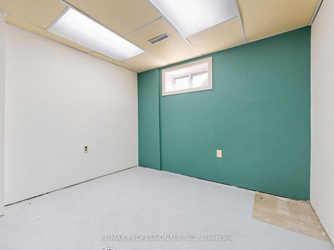 Photo 16 at 19 Davelayne Road, Humbermede, Toronto