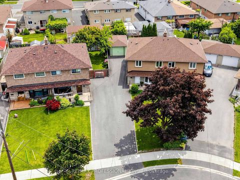 Photo 21 at 19 Davelayne Road, Humbermede, Toronto
