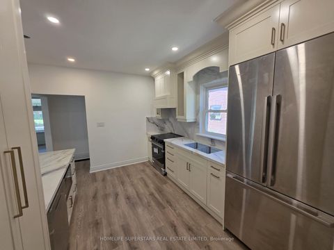 Photo 7 at 103 Arden Avenue, Central Newmarket, Newmarket