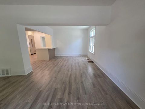 Photo 10 at 103 Arden Avenue, Central Newmarket, Newmarket