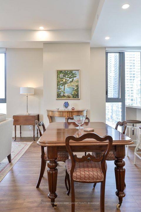 Photo 8 at 902 - 1 Hillsdale Avenue W, Eglinton, Toronto
