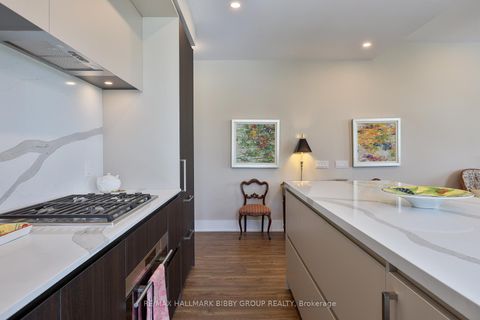 Photo 17 at 902 - 1 Hillsdale Avenue W, Eglinton, Toronto