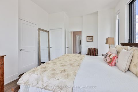 Photo 22 at 902 - 1 Hillsdale Avenue W, Eglinton, Toronto