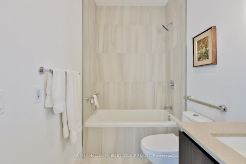 Photo 25 at 902 - 1 Hillsdale Avenue W, Eglinton, Toronto
