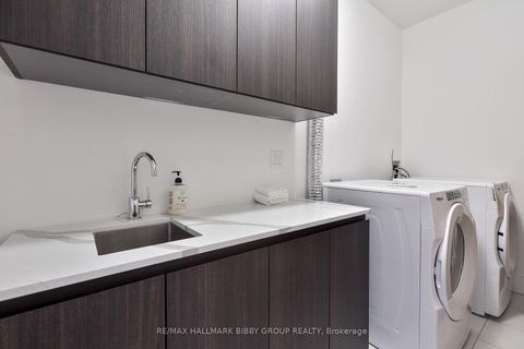 Photo 37 at 902 - 1 Hillsdale Avenue W, Eglinton, Toronto