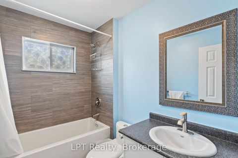 Photo 14 at 111 Bayview Avenue, Keswick South, Georgina